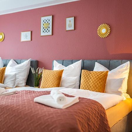 Golden Design Apartment Familie Business 6 Pers Buero Fitnessecke Naehe Messe Dus 1000 Mbit Duisburg Kültér fotó