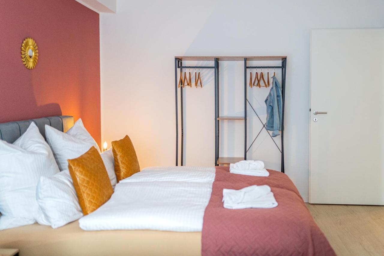 Golden Design Apartment Familie Business 6 Pers Buero Fitnessecke Naehe Messe Dus 1000 Mbit Duisburg Kültér fotó