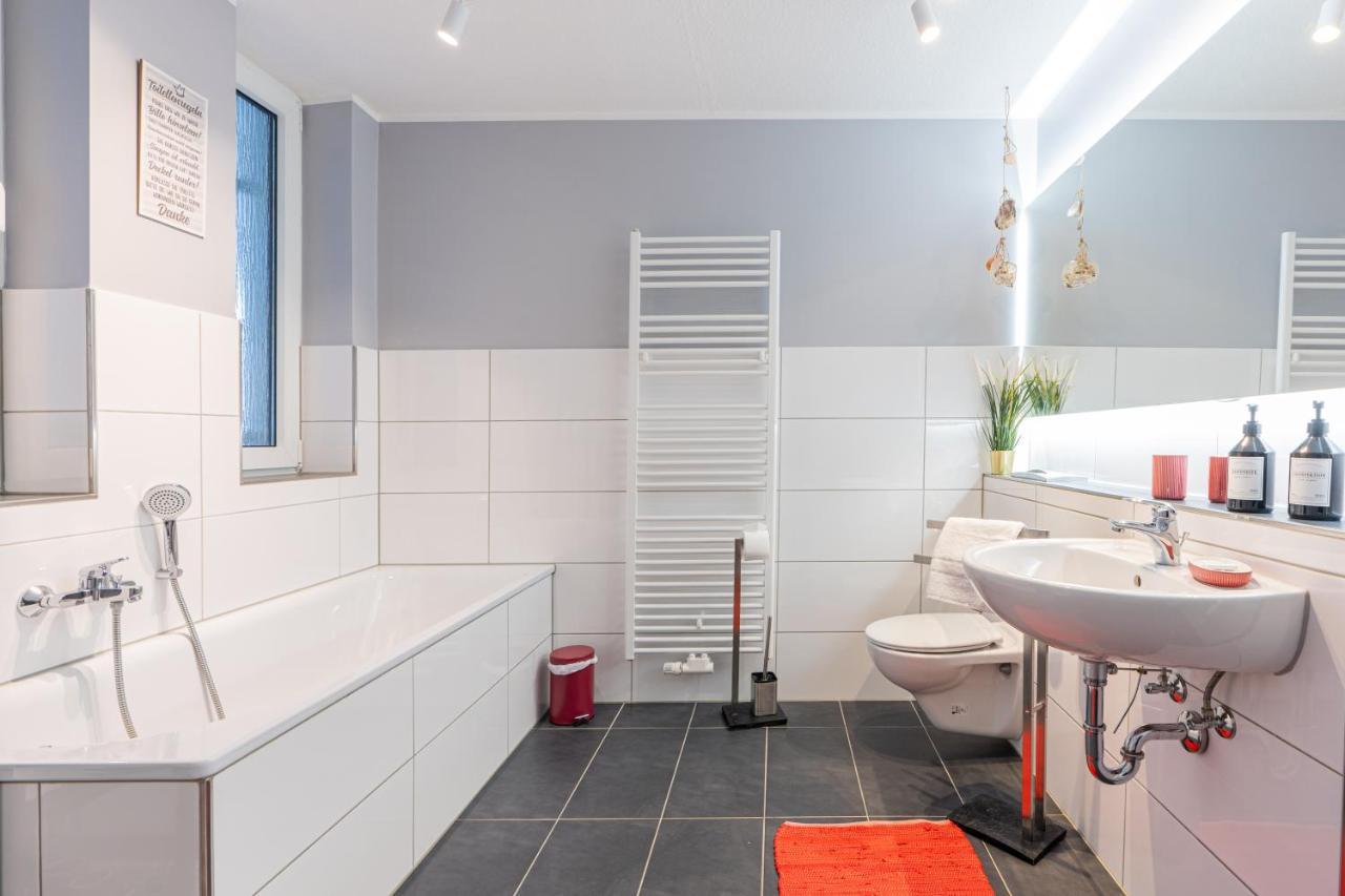 Golden Design Apartment Familie Business 6 Pers Buero Fitnessecke Naehe Messe Dus 1000 Mbit Duisburg Kültér fotó