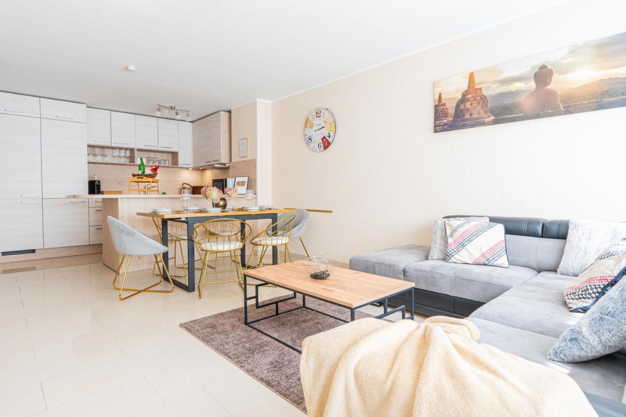 Golden Design Apartment Familie Business 6 Pers Buero Fitnessecke Naehe Messe Dus 1000 Mbit Duisburg Kültér fotó